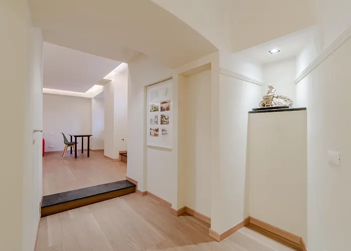 Guesthost - Cozy With Ac, Near The